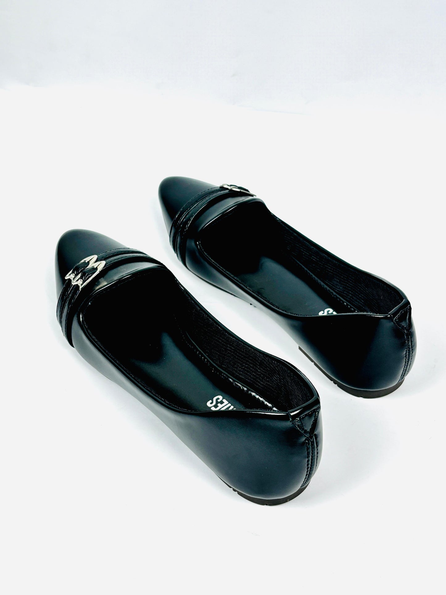 Black Pumps