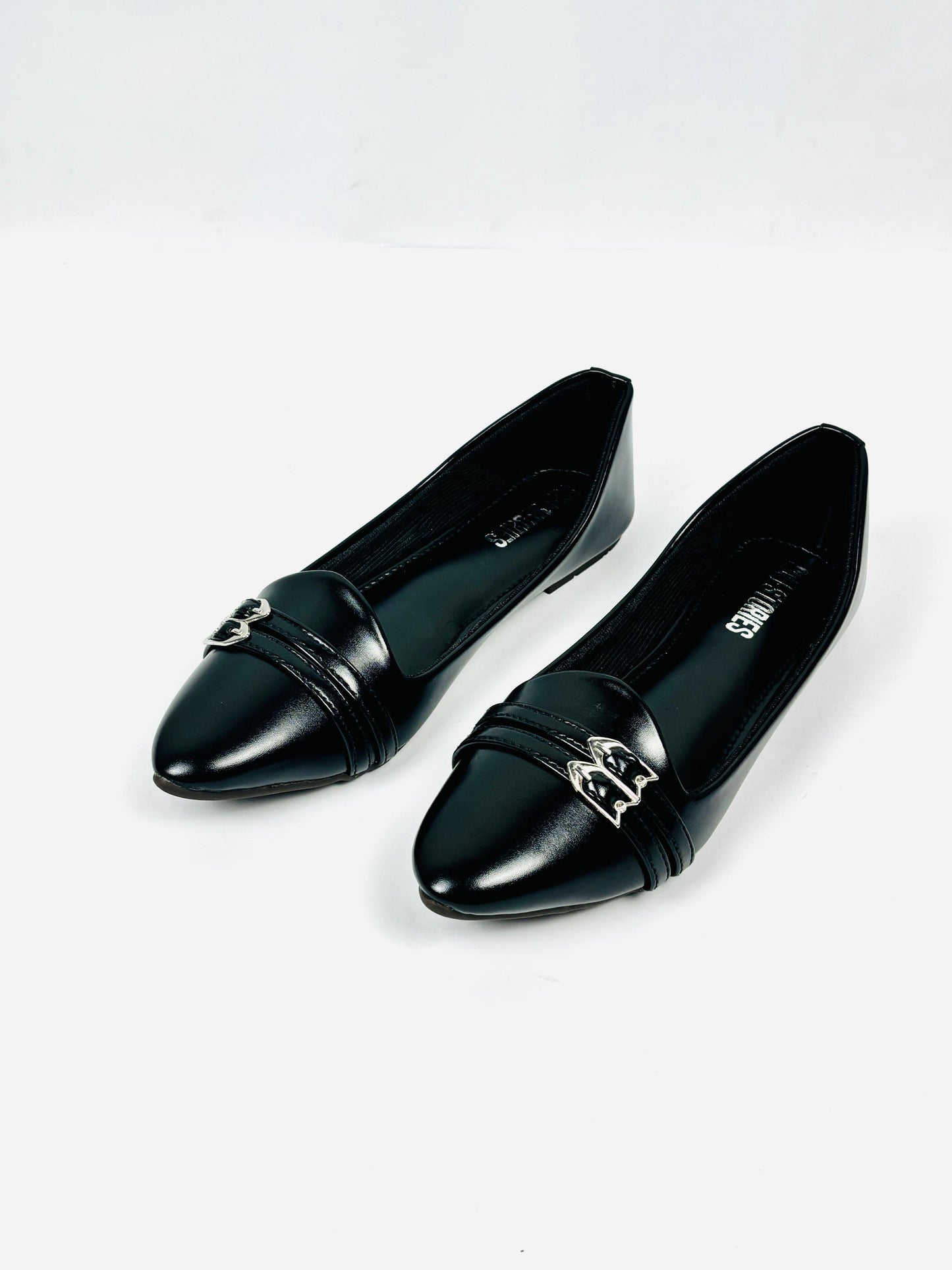 Black Pumps