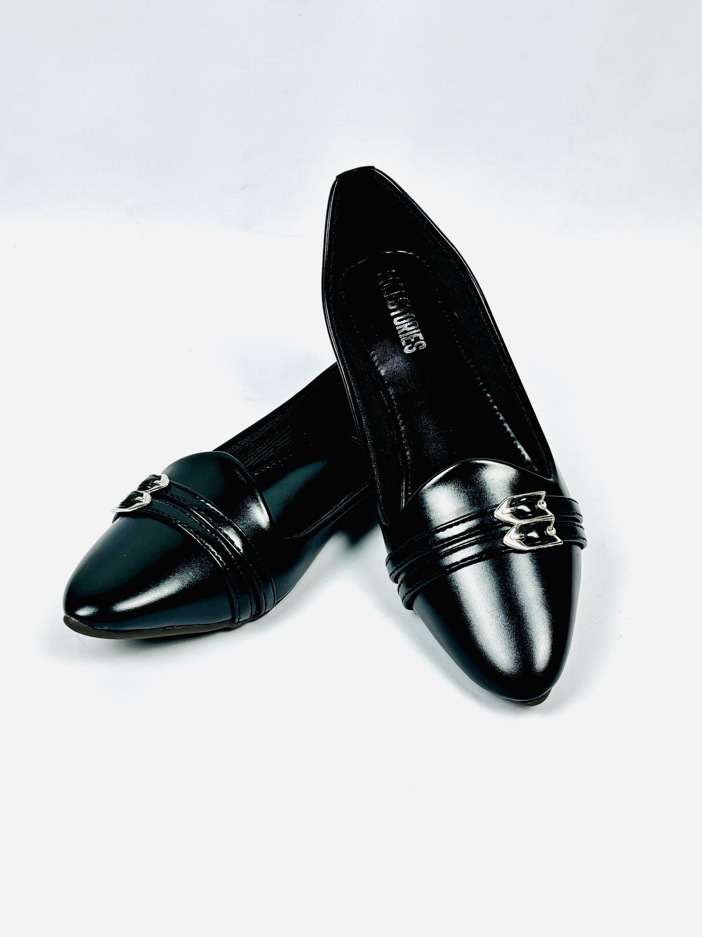 Black Pumps
